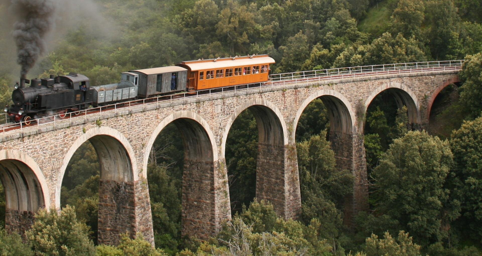 Trenino Verde Tra Desulo Etonara Rsz